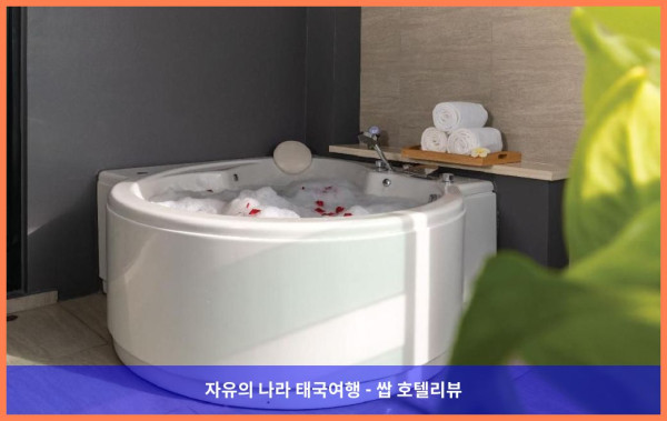 태국 방콕 호텔 추천: 솔리테어 방콕 수쿰윗 11에서 보낸 로맨틱하고 완벽한 휴가